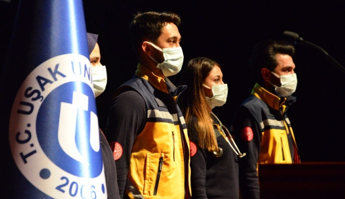 112 Acil Personelinin Kıyafetleri Uşak Üniversitesi DTS Tasarım Merkezinde Tasarlandı
