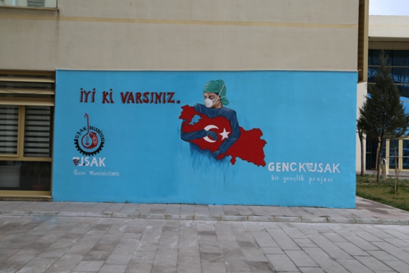 Genç Kuşak'tan sağlık çalışanlarına: İYİ Kİ VARSINIZ!