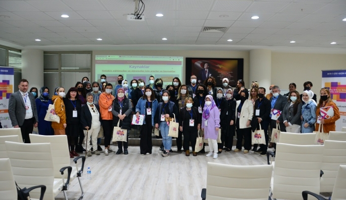 Uşak Üniversitesi 550 öğrencisini yurtdışına gönderdi