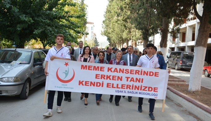 Eşme'de meme kanserine dikkat çekmek için yürüyüş yapıldı